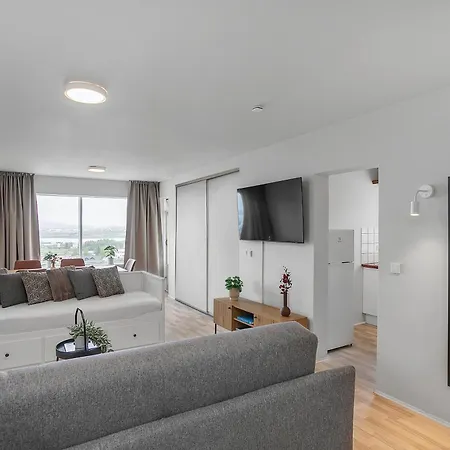 Charming - Stunning Panorama View