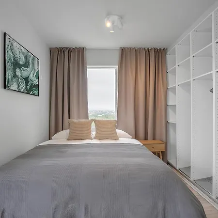 Apartment Charming - Stunning Panorama View Reykjavík